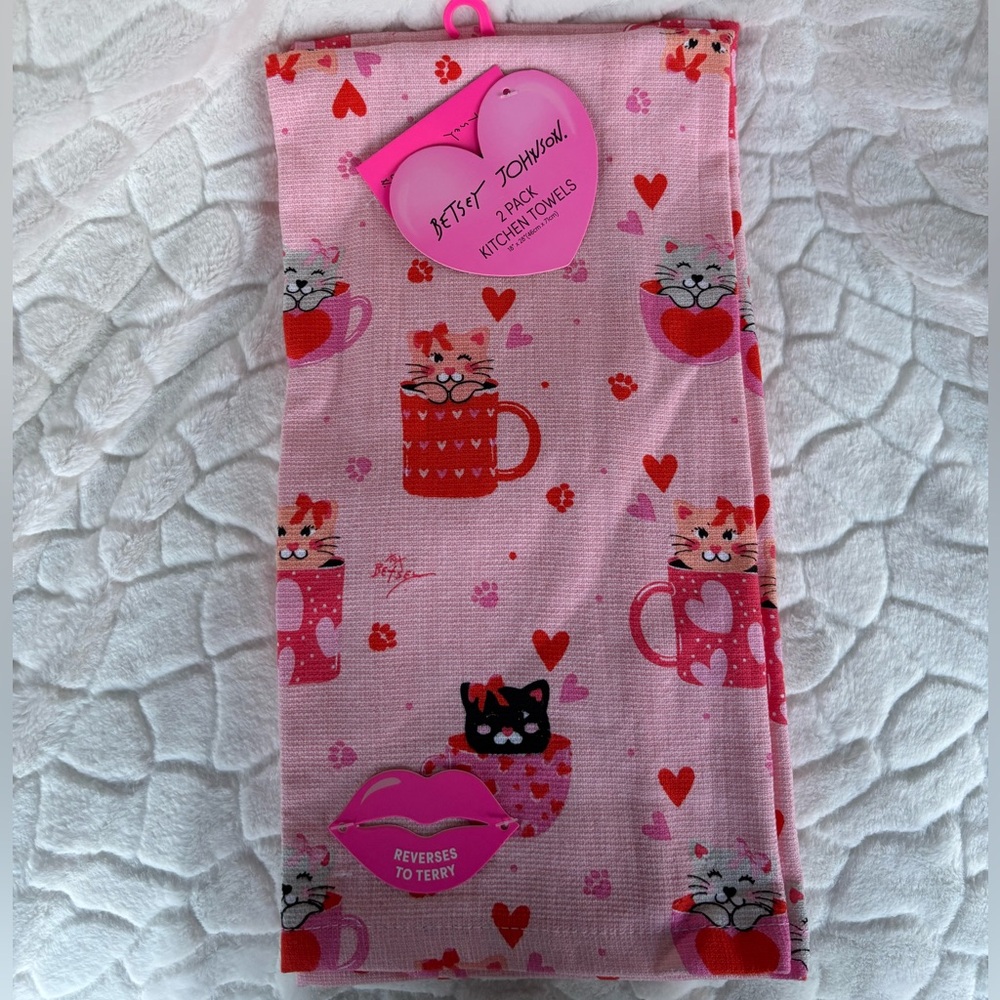 Betsey Johnson Pink Cat 2 Pack Kitchen Towels